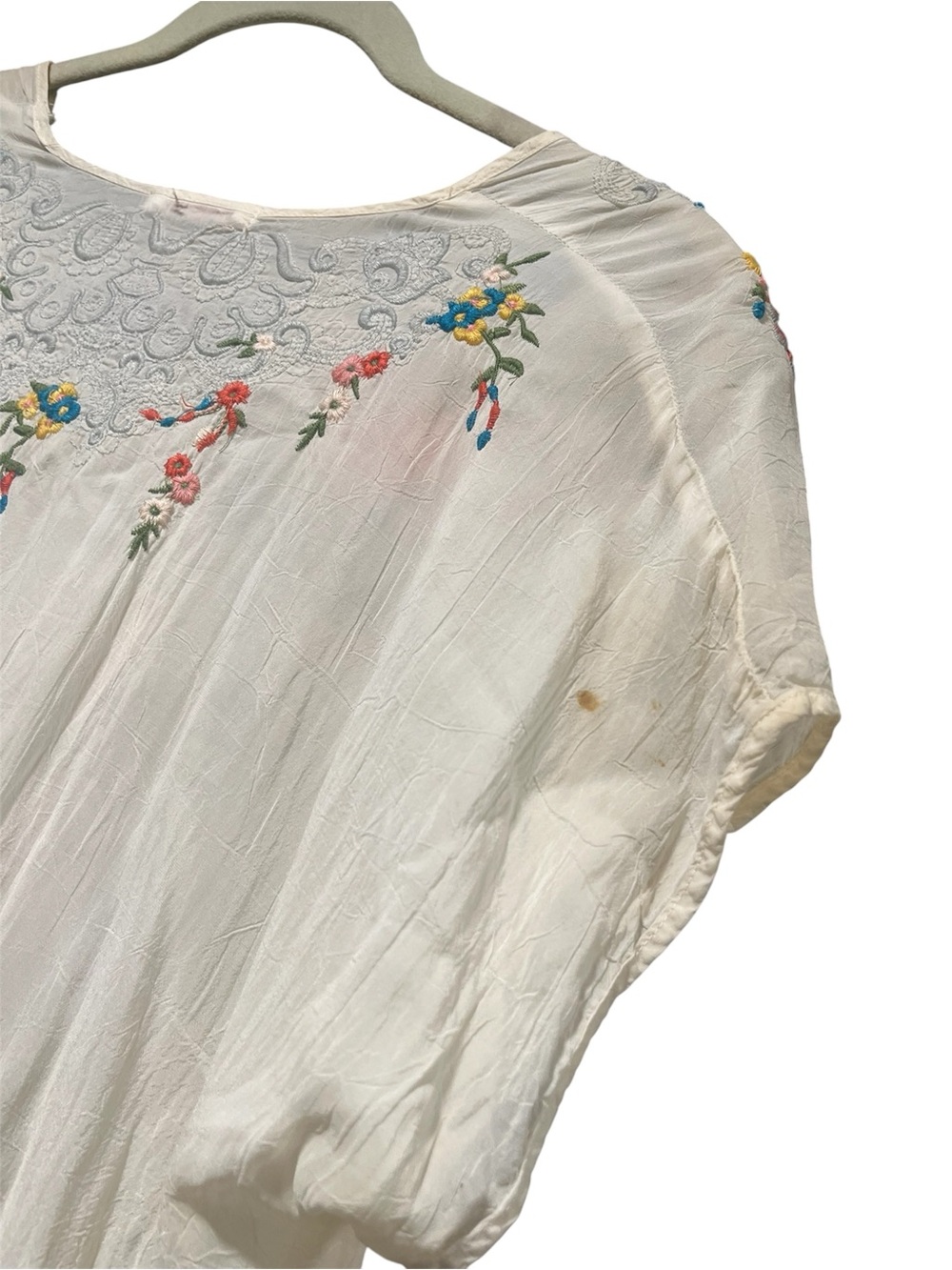 Johnny Was White Embroidered V-Neck Tunic Top with Floral Accents - Picture 6 of 6